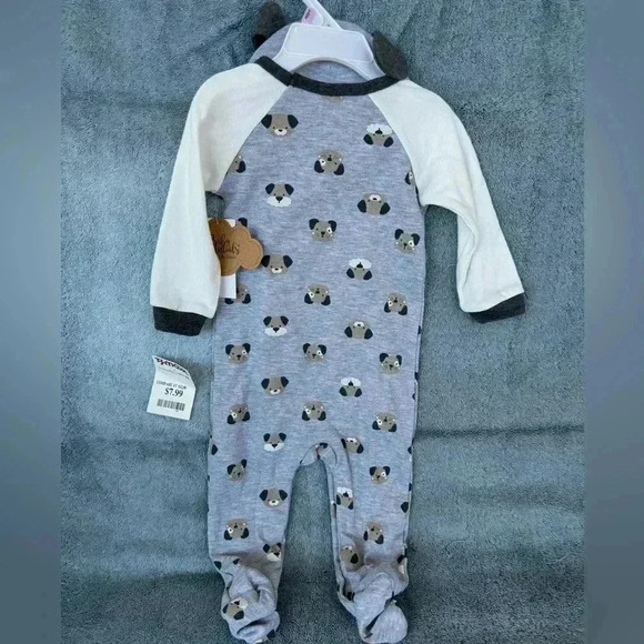 NWT 9M Long Sleeve Onesie with Feet and Matching Beanie - Picture 3 of 3